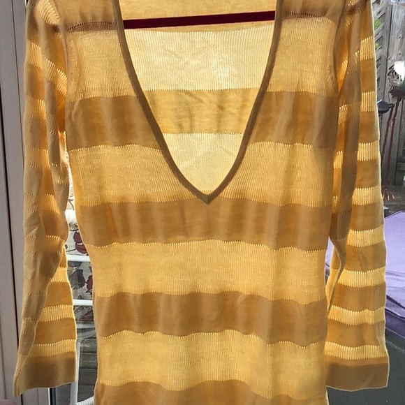 NWOT yellow sweater CYC - Picture 6 of 6
